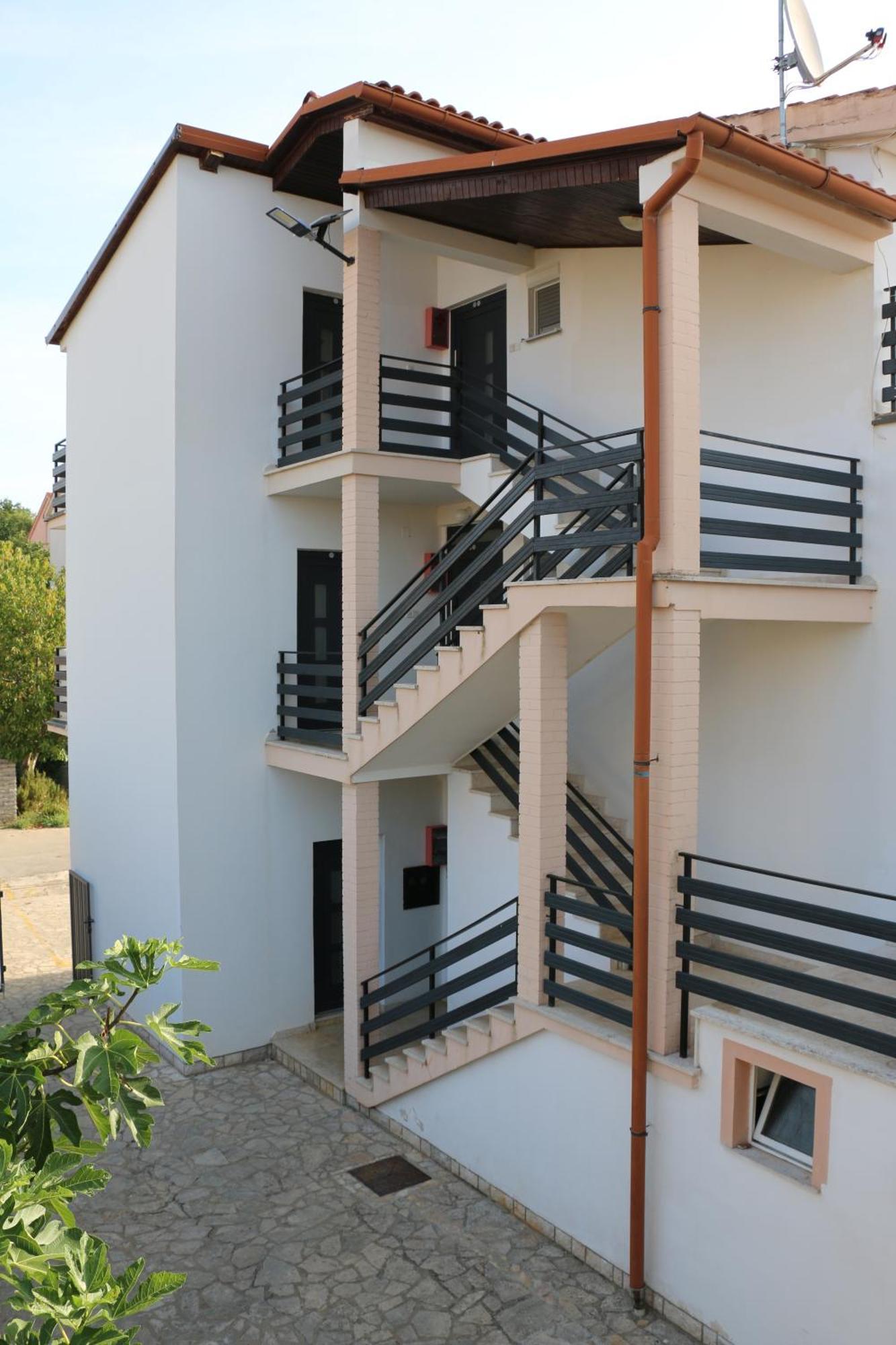 מדולין Apartmani Suhi Brod מראה חיצוני תמונה